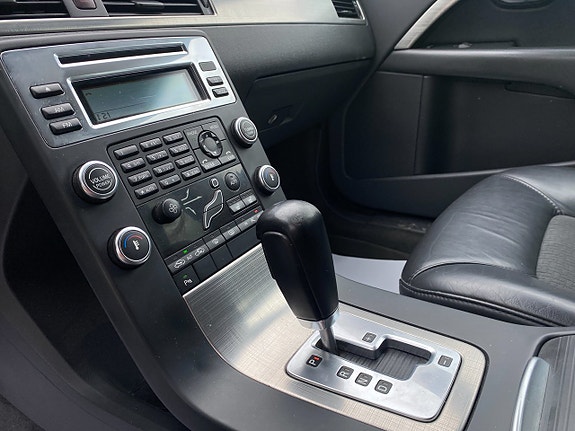 Volvo V70 10 of 17