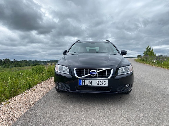 Volvo V70 8 of 17