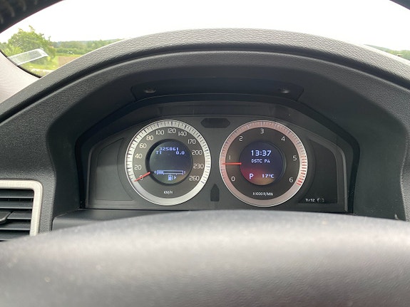 Volvo V70 17 of 17