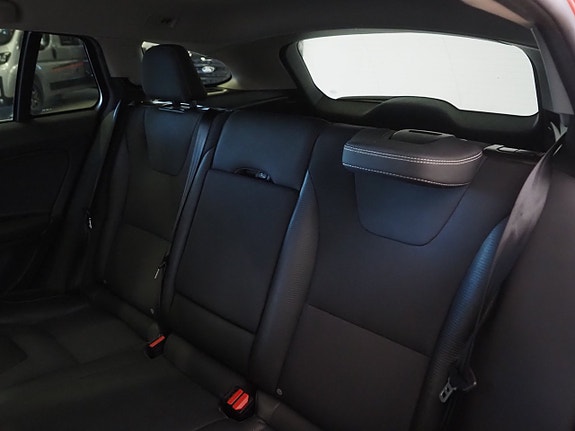Volvo V60 16 of 24