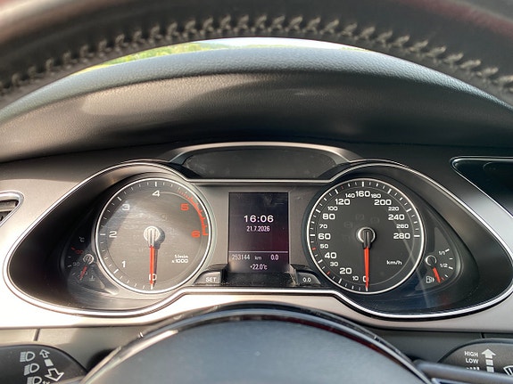 Audi A4 17 of 18