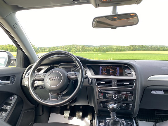 Audi A4 9 of 18
