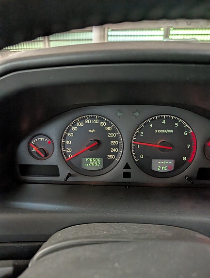 Volvo S60 2 of 7