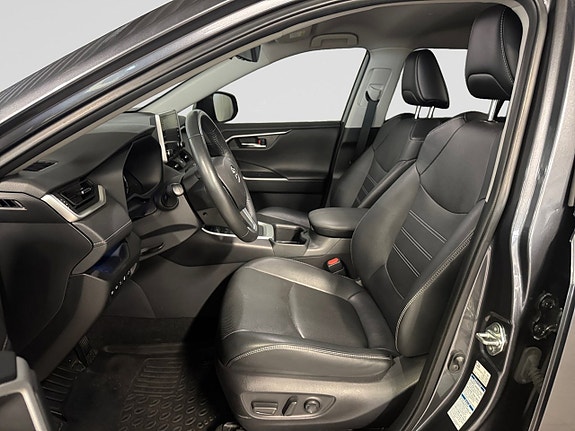 Toyota RAV4 10 of 20