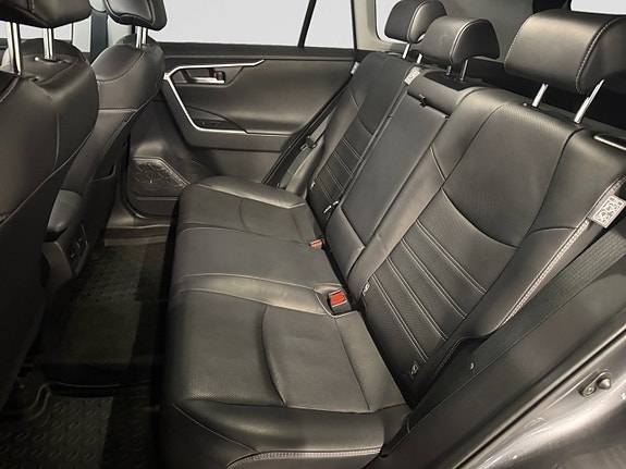 Toyota RAV4 20 of 20