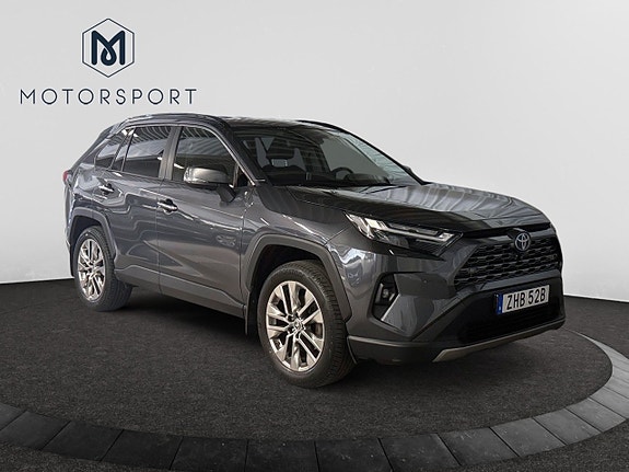 Toyota RAV4 8 of 20
