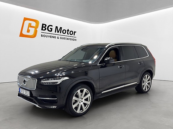 Volvo XC90 8 of 26