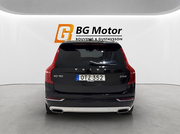 Volvo XC90 5 of 26