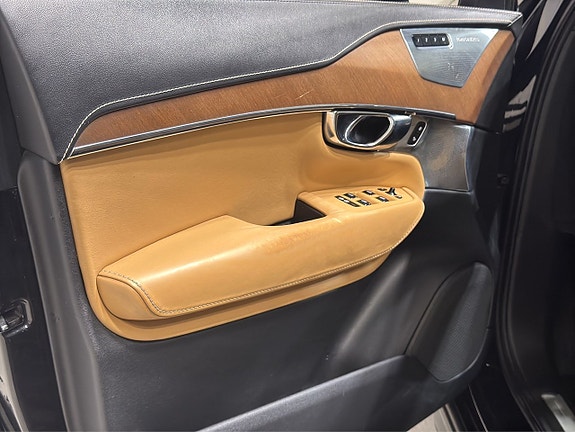 Volvo XC90 19 of 26