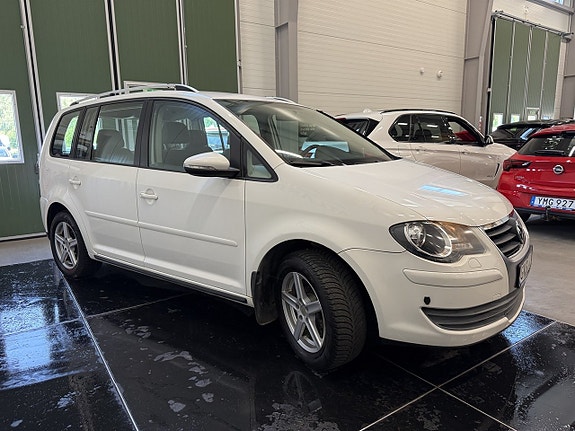 Volkswagen Touran 7 of 20