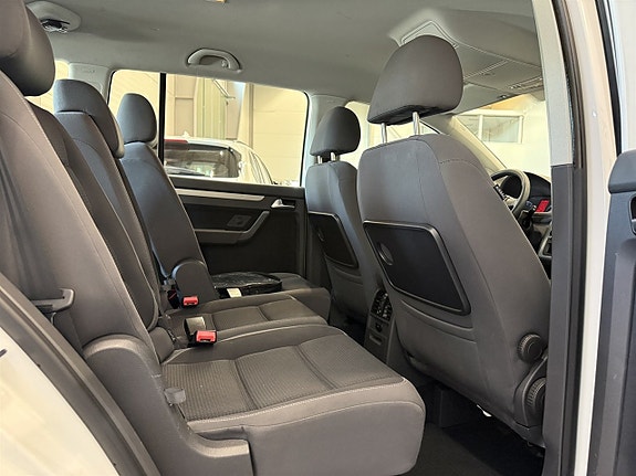 Volkswagen Touran 10 of 20