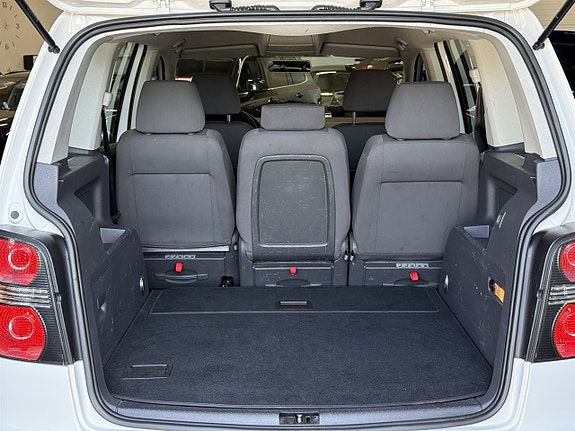 Volkswagen Touran 5 of 20