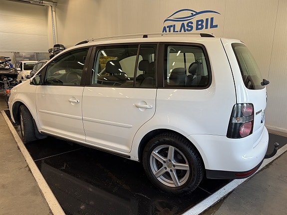 Volkswagen Touran 3 of 20