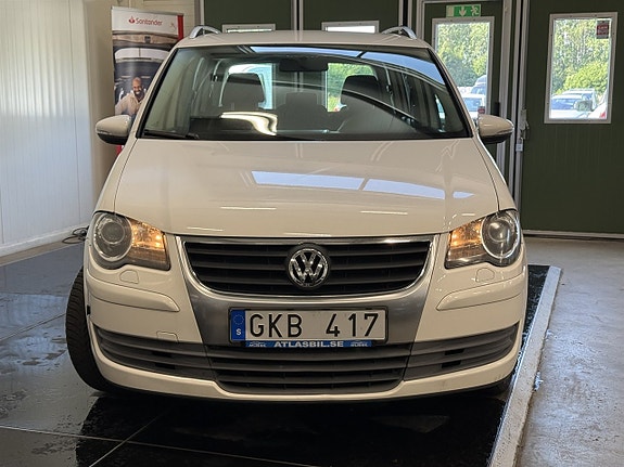 Volkswagen Touran 8 of 20