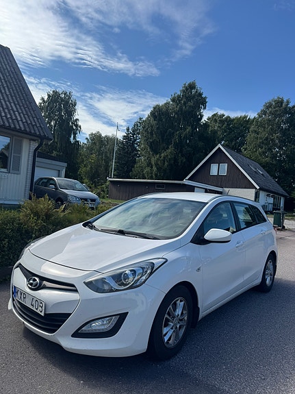 Hyundai i30 2 of 16