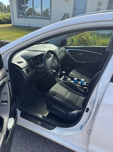 Hyundai i30 9 of 16