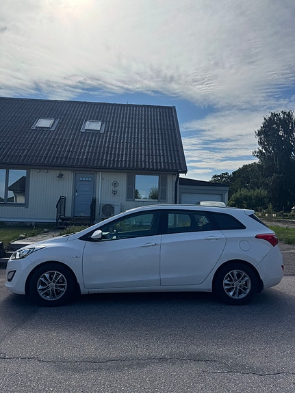 Hyundai i30 3 of 16