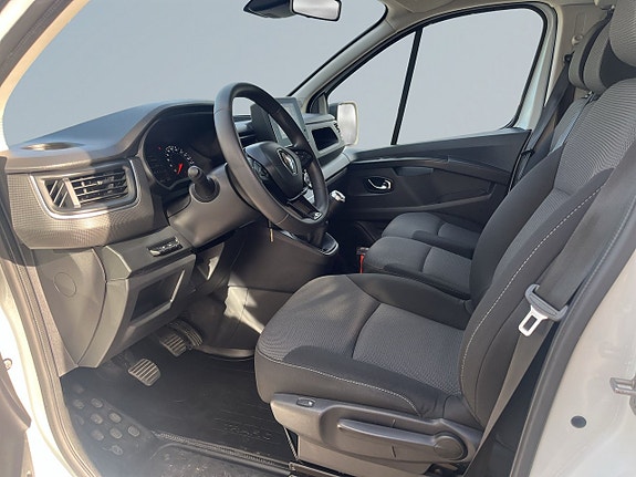 Renault Trafic 7 of 23