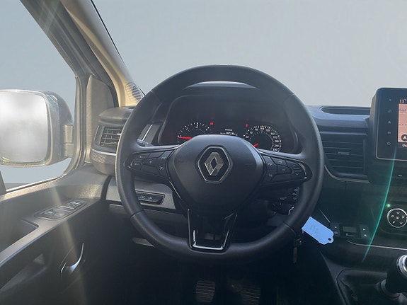 Renault Trafic 9 of 23
