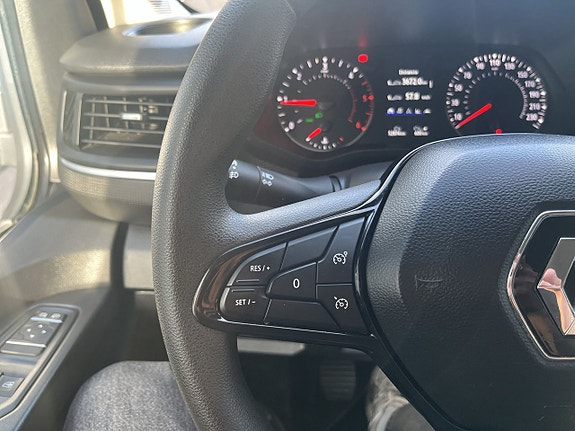 Renault Trafic 17 of 23