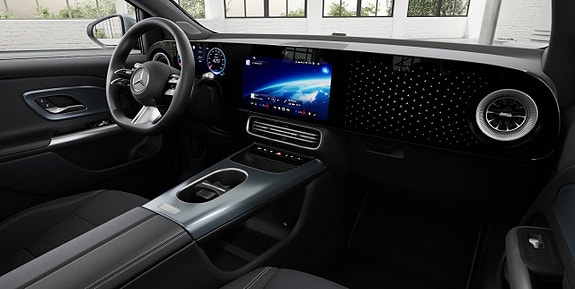 Mercedes-Benz GLA35 5 of 10