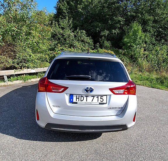 Toyota Auris 4 of 9
