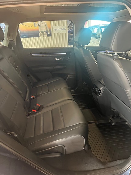 Honda CR-V 9 of 18