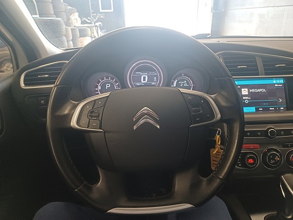 Citroen C4 14 of 22