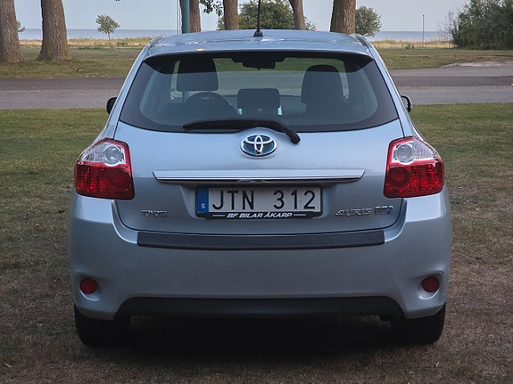 Toyota Auris 9 of 22
