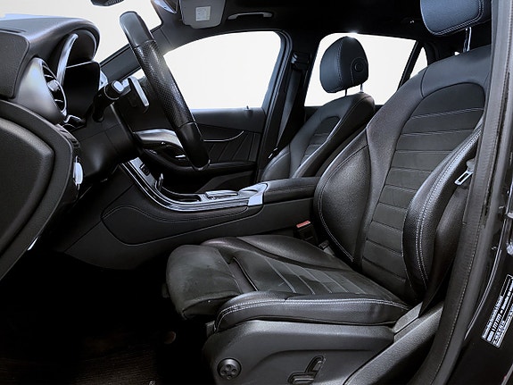 Mercedes-Benz GLC300 e 6 of 21