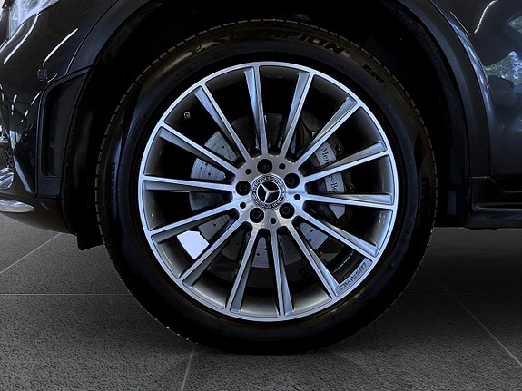 Mercedes-Benz GLC300 e 21 of 21