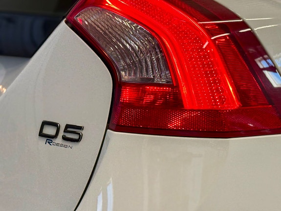 Volvo V60 9 of 20