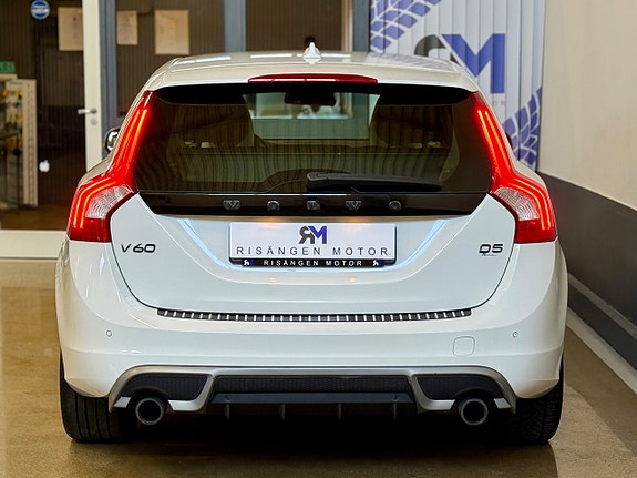 Volvo V60 7 of 20