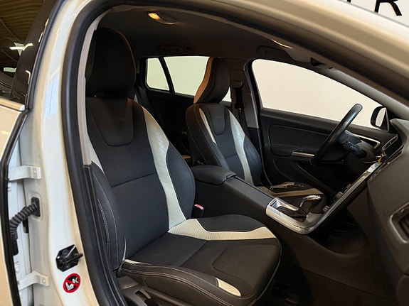 Volvo V60 13 of 20