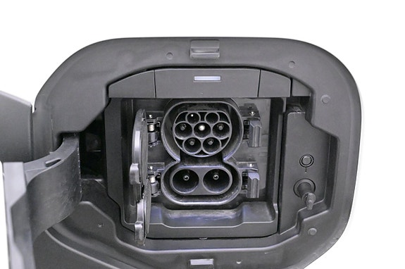 Toyota bZ4X 24 of 27