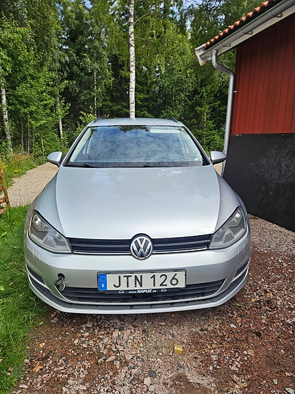 Volkswagen Golf VII 2 of 3