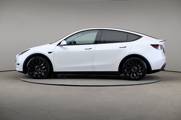 Tesla Model Y 4 of 24