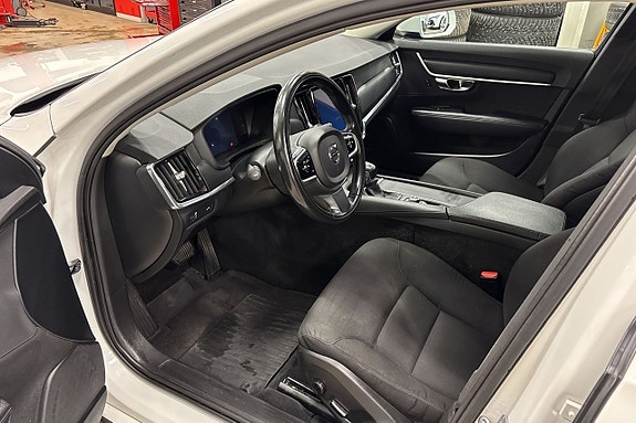 Volvo V90 8 of 19
