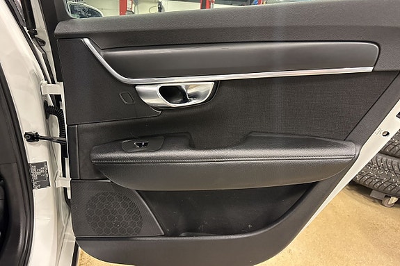 Volvo V90 14 of 19