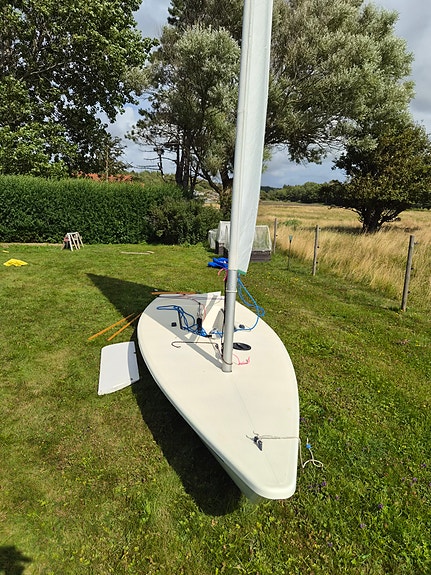 Laser jolle med kapell 2 of 6