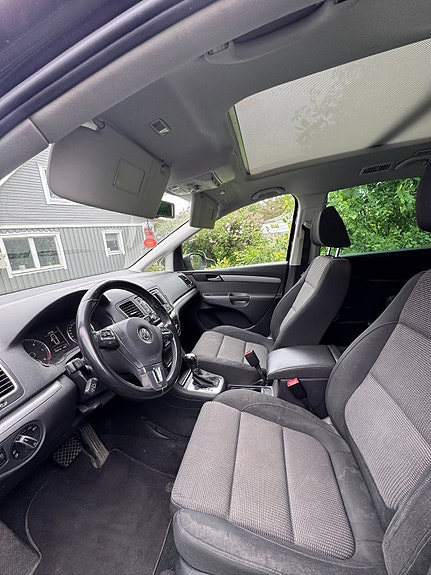 Volkswagen Sharan 2 of 4