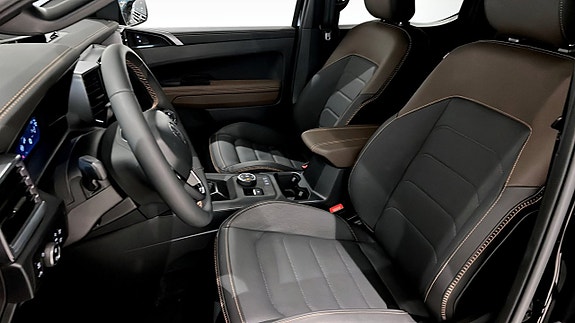 Volkswagen Amarok 8 of 21