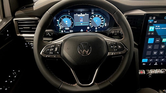 Volkswagen Amarok 18 of 21