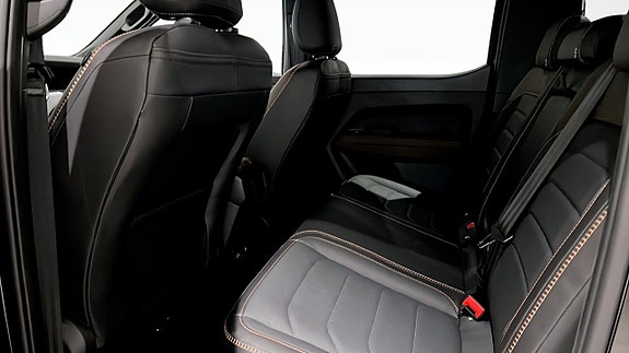 Volkswagen Amarok 11 of 21
