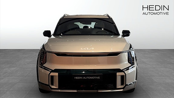 Kia EV9 8 of 16