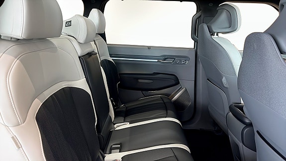 Kia EV9 5 of 16