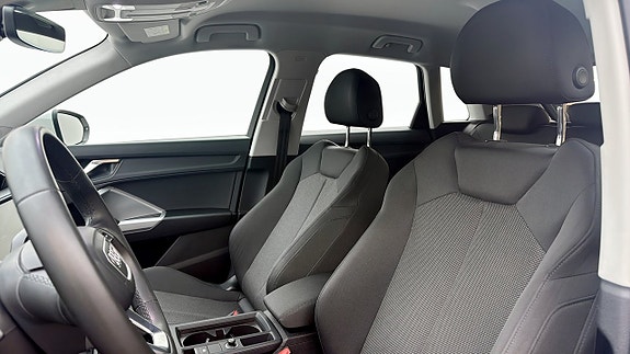 Audi Q3 8 of 19