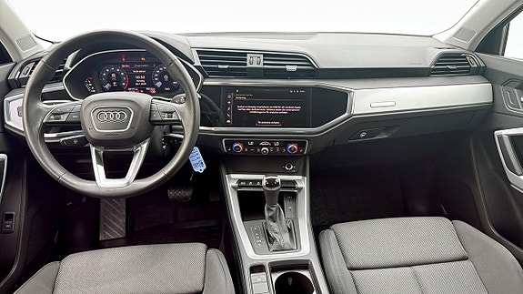 Audi Q3 10 of 19