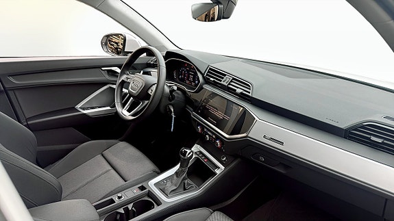 Audi Q3 11 of 19