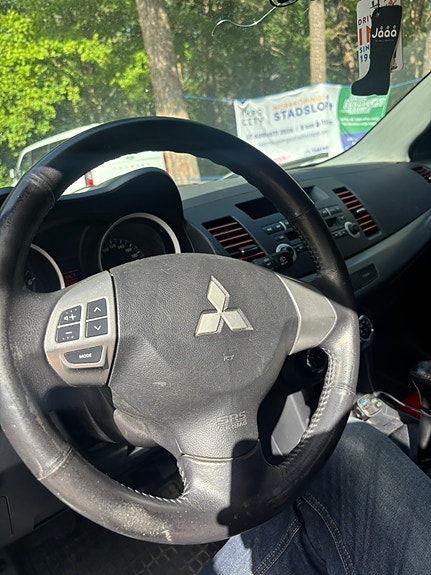 Mitsubishi Lancer 10 of 11